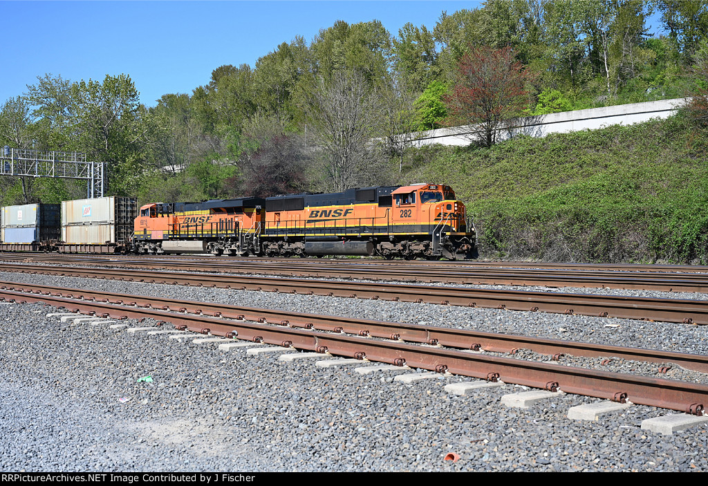 BNSF 282